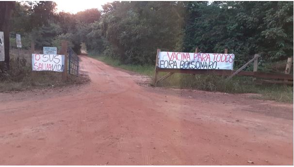 Placa na terra
Descrição gerada automaticamente com confiança média